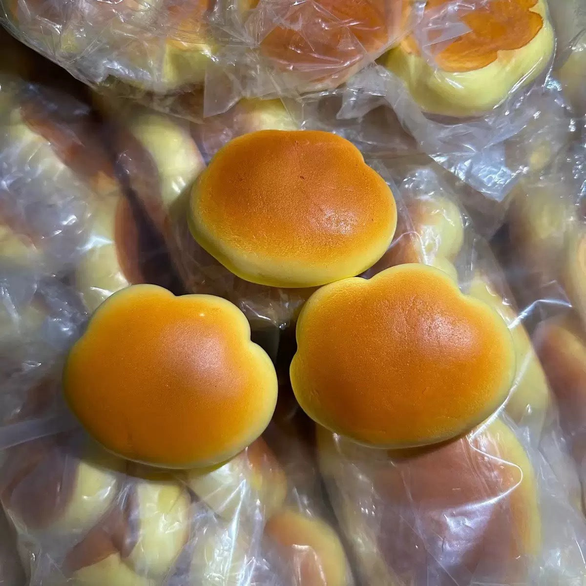Best-Selling Squishy Fake Food Pretend Wet-Soft Sticky Twisty Bread Squeeze Toy—Slow-Rebound PU Whipped Dough, Wholesale