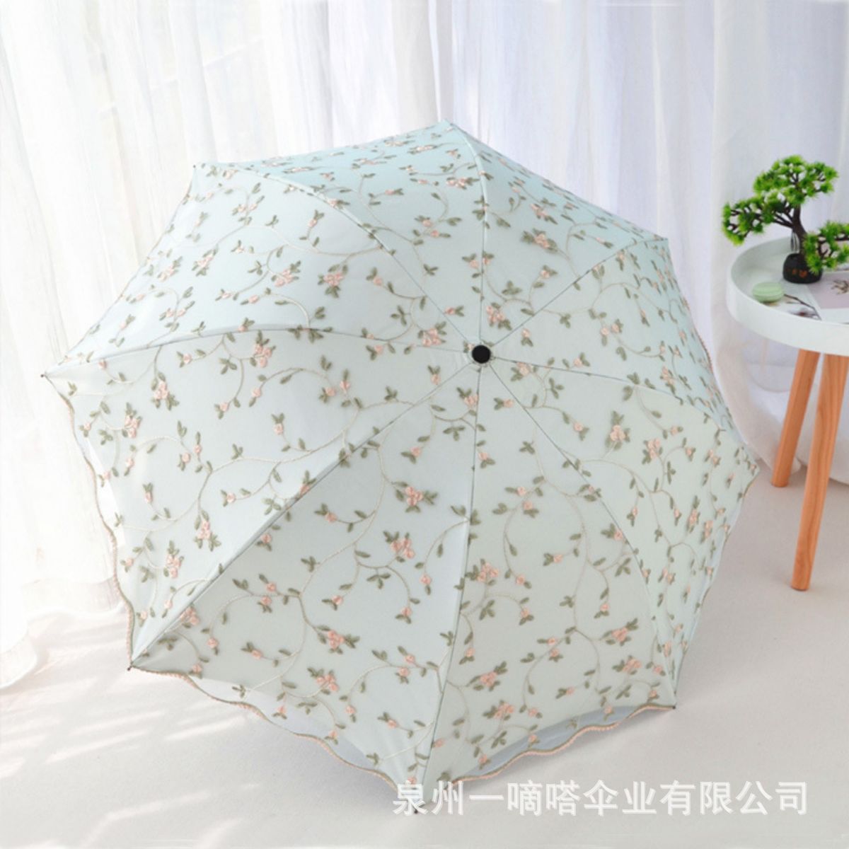 TEMU cross-border for manufacturers folding vintage embroidered lace double vinyl three-fold umbrella wedding umbrella