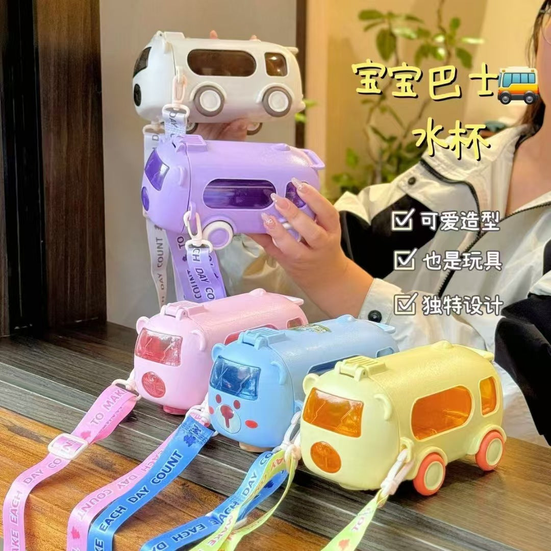 New Baby Bus Car Water Cup High Color Value Children's Suction Tube Cup Outdoor Portable Lid Large Capacity Water Cup