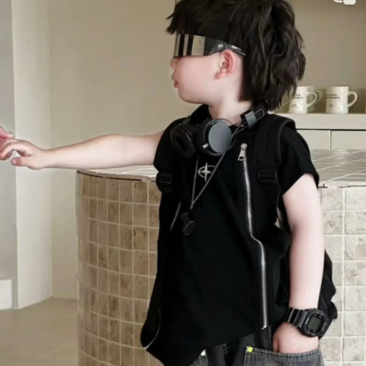 Boy Handsome Korean Version Sleeveless Vest + Retro Ripped Denim Shorts Two-piece Set Children's Casual Loose Set - Boys