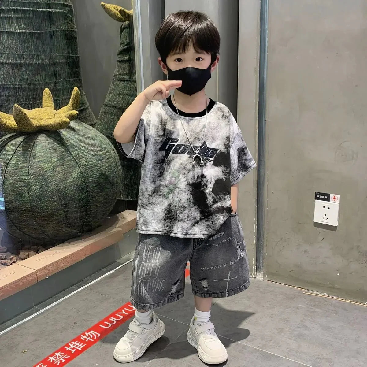 Korean Boys Summer Children's Top and Bottom 2PC Sets Short Sleeve T-Shirt & Denim Shorts Kids Clothes 1-7 Years Black